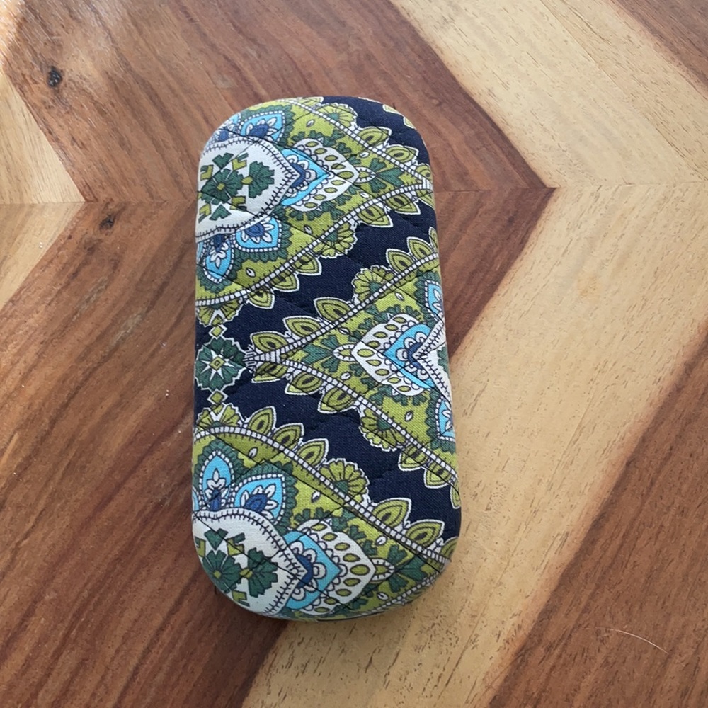 VERA BRADLEY eyeglass case 👓🕶! - Picture 3 of 10